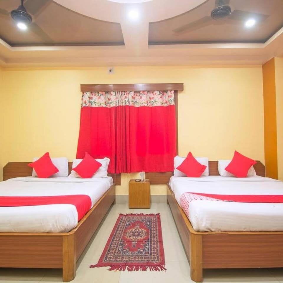 Hotel Nandanik Palace Falakata Экстерьер фото