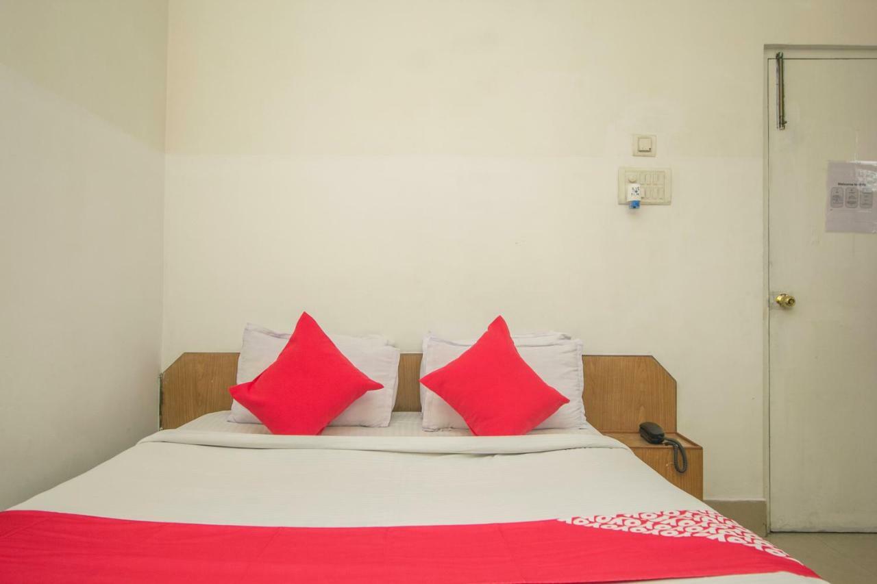 Hotel Nandanik Palace Falakata Экстерьер фото