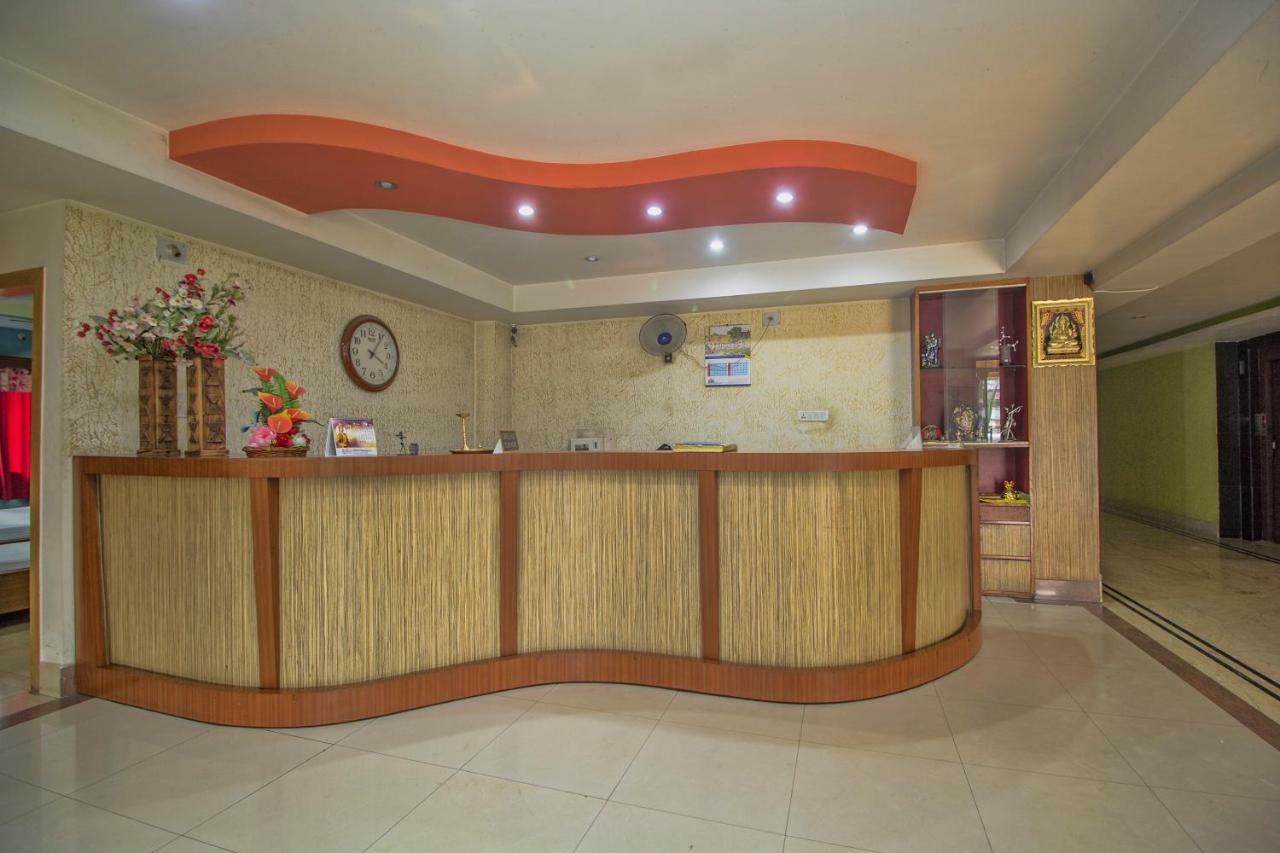 Hotel Nandanik Palace Falakata Экстерьер фото