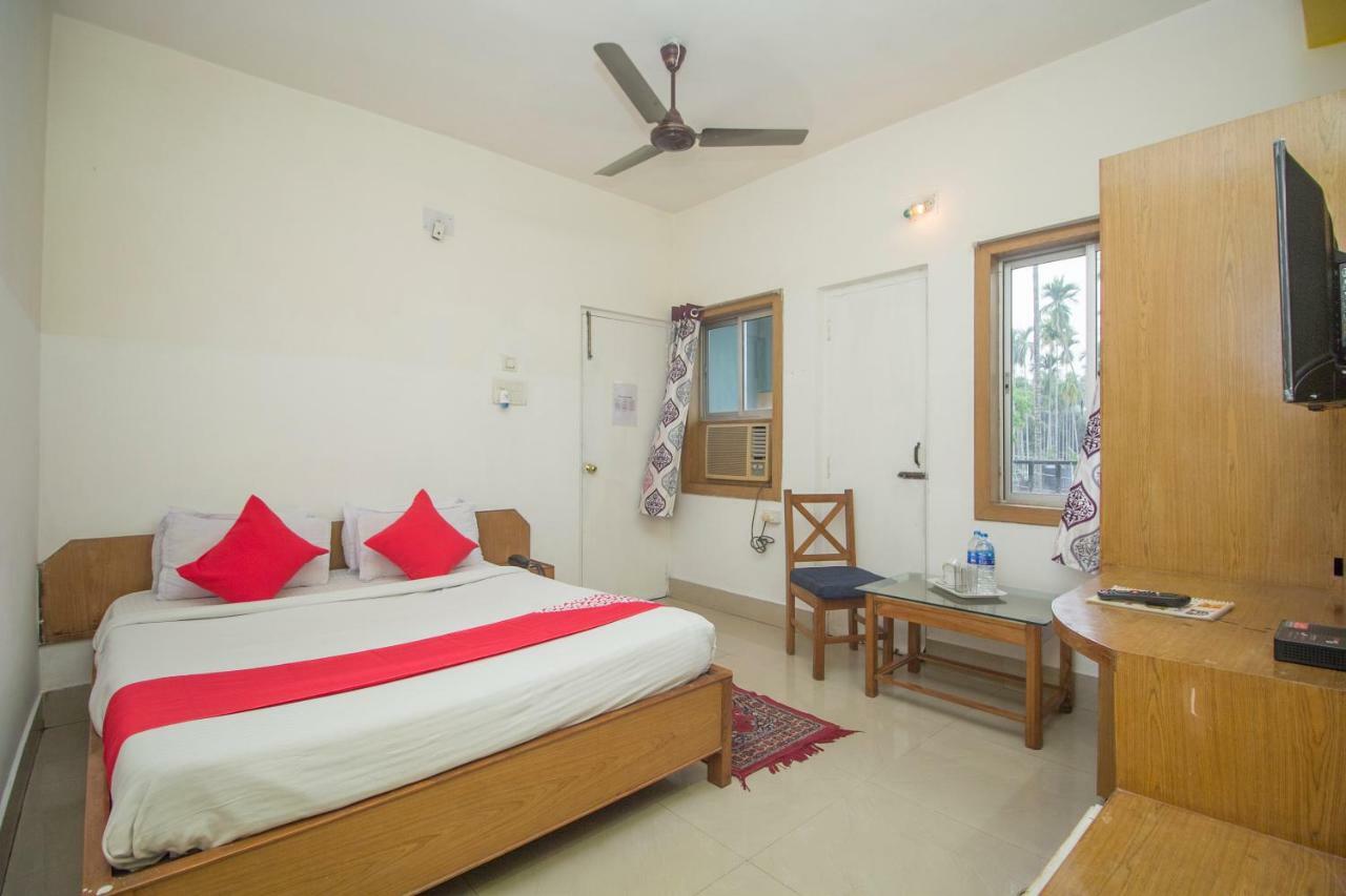 Hotel Nandanik Palace Falakata Экстерьер фото